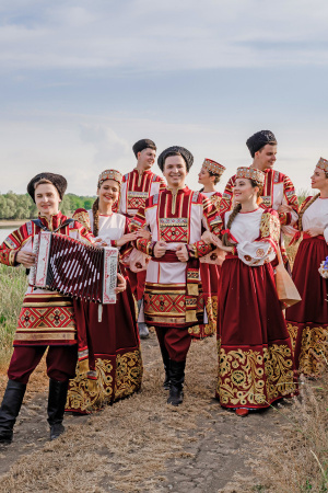 Народные хиты от ансамбля Ивушка